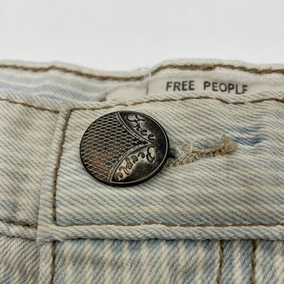 Free People Railroad Striped Denim Jean Shorts With Crochet Hem Size 27 - Picture 7 of 16